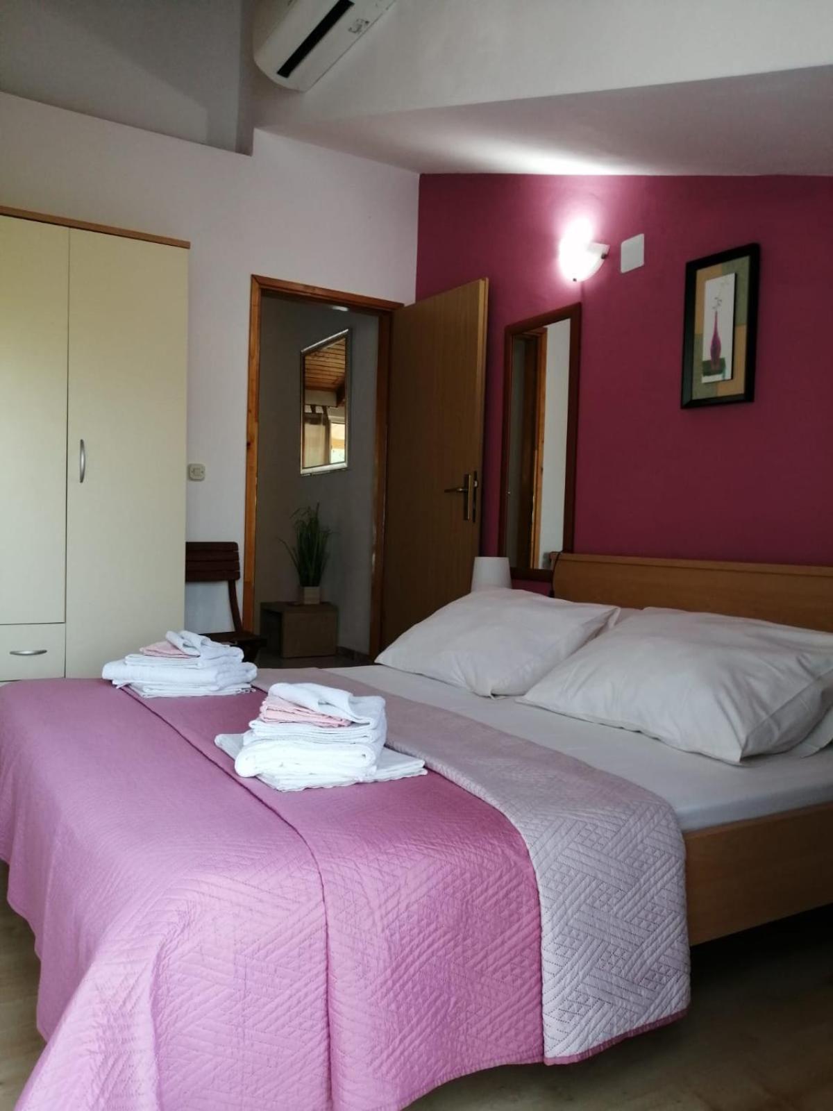Appartement Mala Basina -Maslina à Vrbanj Extérieur photo