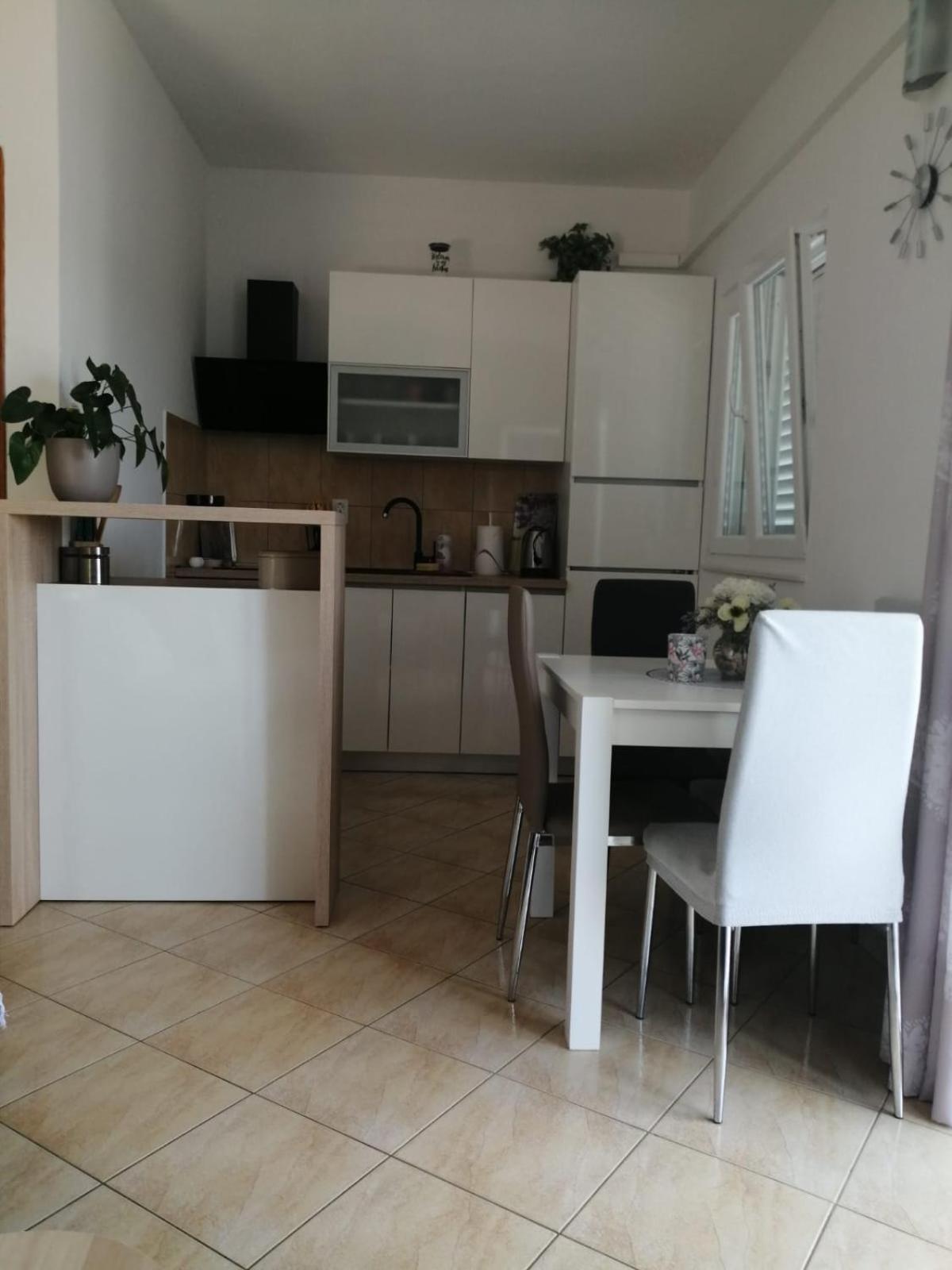 Appartement Mala Basina -Maslina à Vrbanj Extérieur photo