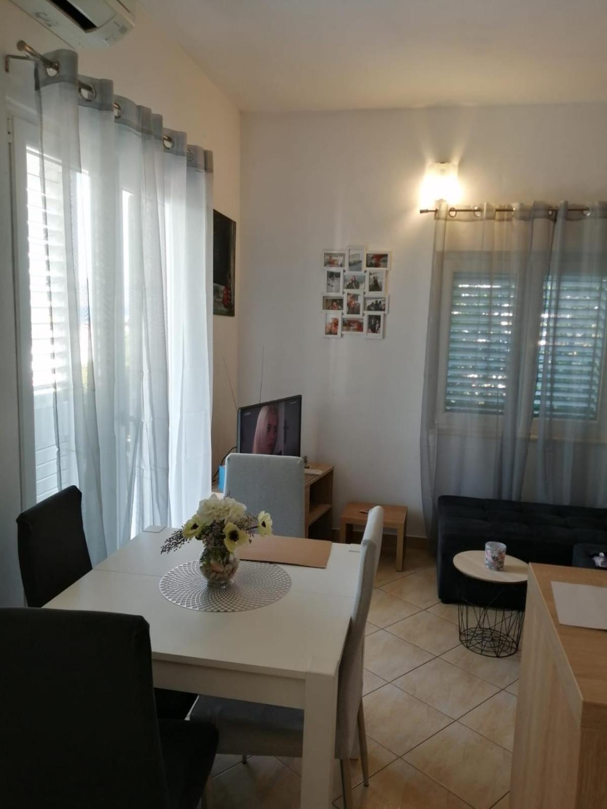 Appartement Mala Basina -Maslina à Vrbanj Extérieur photo