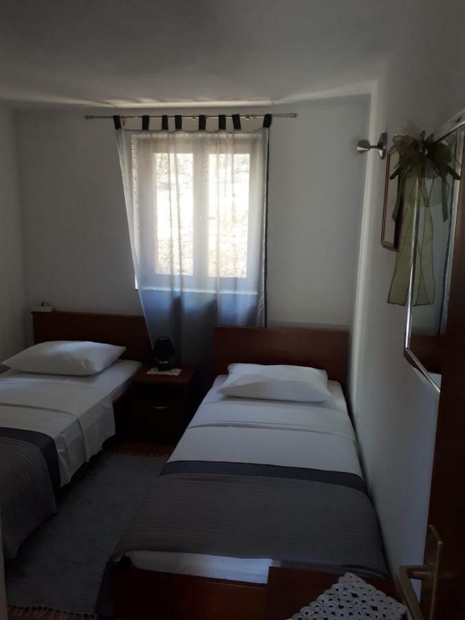 Appartement Mala Basina -Maslina à Vrbanj Extérieur photo