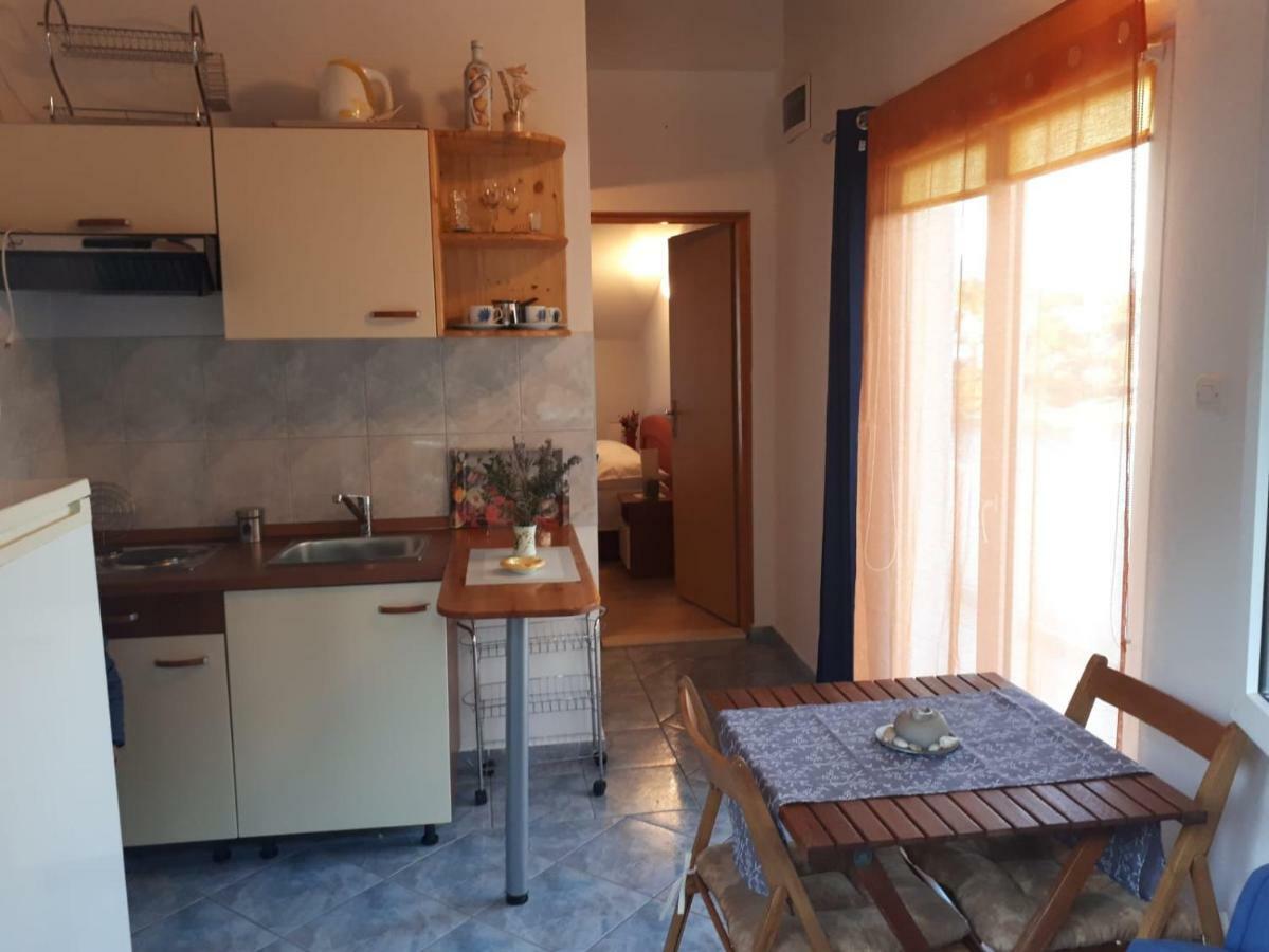 Appartement Mala Basina -Maslina à Vrbanj Extérieur photo